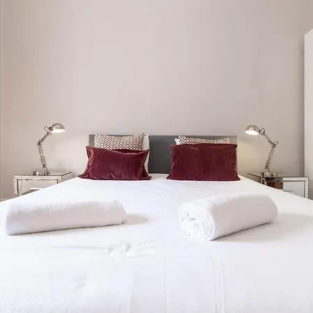 Akicity Anjos Stairway شقة Lisboa